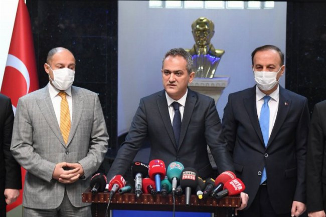 Bakan Özer'den kararlılık mesajı