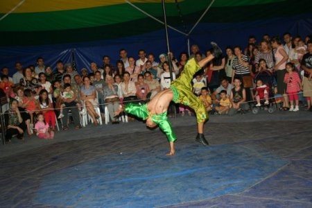 Uluslararası Atlas Sirki Kilimli'de