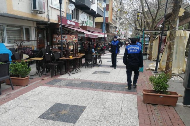 Manisa'da kaldırım işgaline geçit verilmiyor