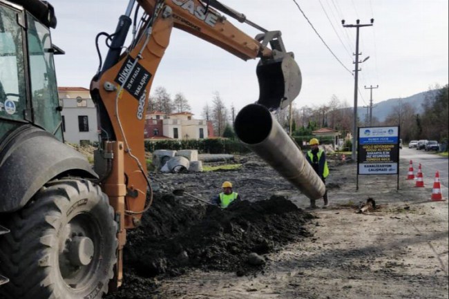 Sakarya'da yağmursuyu hattı çalışmaları devam ediyor