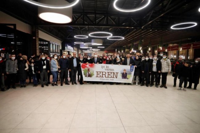 Bursa İnegöl "İyi Ki Varsın Eren" ile duygulandı