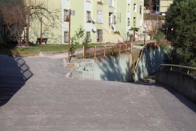 Kocaeli İzmit'te Manolyam Sokağı yeni yoluna kavuşturdu