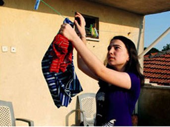 Üniversiteler Menekşe'nin peşine düştü