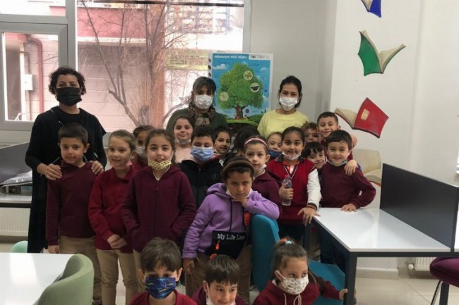 Kocaeli İzmit'te minikler meşe ağacını tanıdı