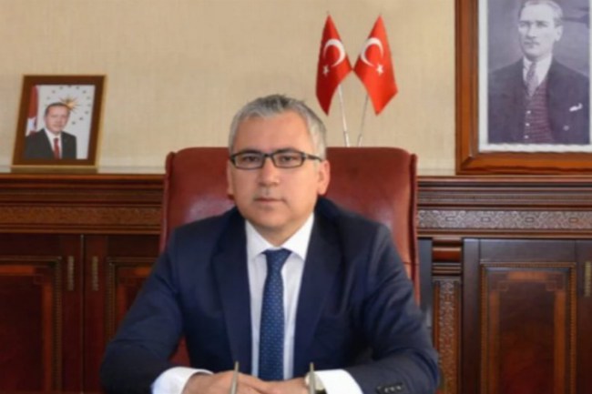 Niğde Valisi Şimşek: "Gazeteciler zor şartlarda gayret sarf ediyor"