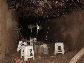 Yeraltında kenevir yetiştirdi