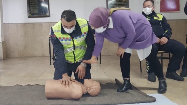 Zonguldak Jandarma personeline ilk yardım eğitimi