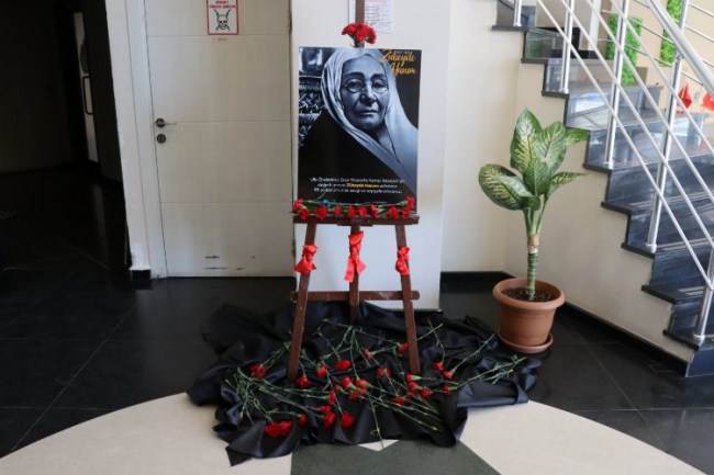 Kocaeli İzmit vefatının 99'uncu yılında Zübeyde Hanım'ı andı