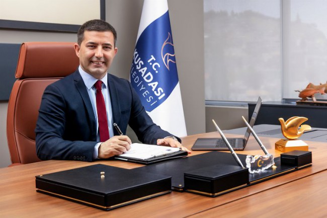 "Aydın Kuşadası'na yakışmayan davranışı kınıyorum"