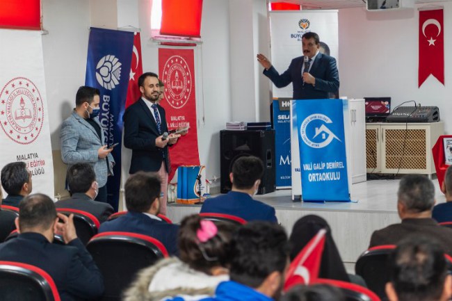 Malatya'da öğrencilerden Başkan Gürkan'a teşekkür