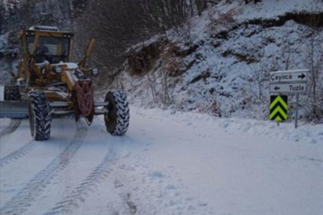 Bursa İnegöl'de 10 ekiple kar seferberliği
