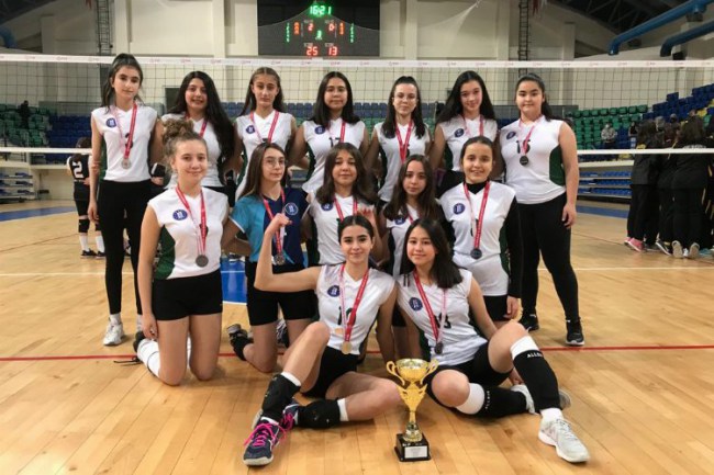 Kütahya Voleybol Takımından bir başarı daha