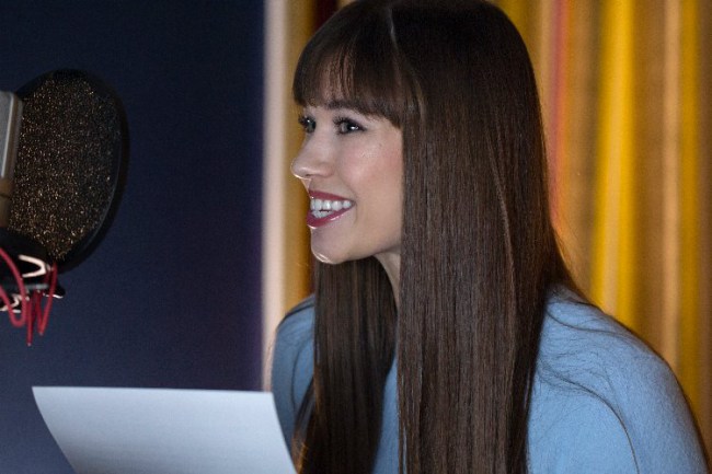 Afra Saraçoğlu, çocuklara podcast'ten sesleniyor