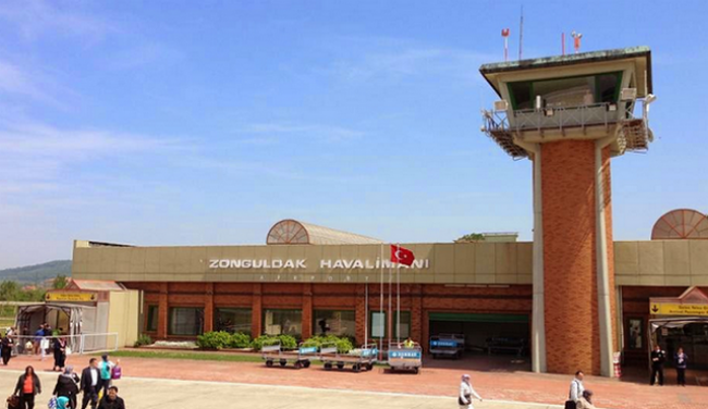Zonguldak Havalimanında 6 kişi sahte belgeyle yurtdışına çıkmaya çalışırken yakalandı