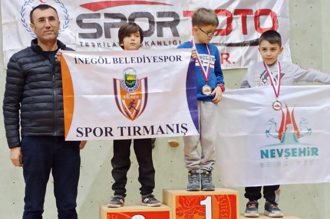Nevşehirli sporcular Bölge Şampiyonasından madalyalarla döndü