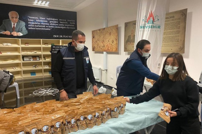Nevşehir'de final haftasında öğrencilere her akşam farklı ikramlar yapılıyor