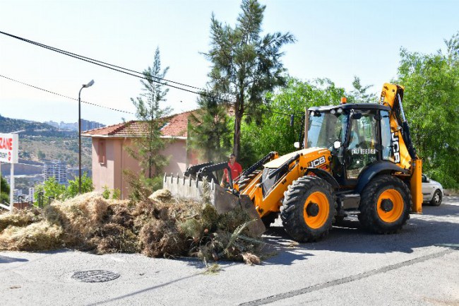 İzmir Çiğli'de kaçak moloz mücadelesi sürüyor