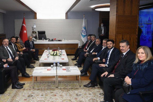 Memduh Büyükkılıç'a önemli misafir