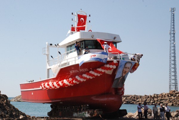 Çok amaçlı bot Kaya Reis-1 törenle denize indirildi