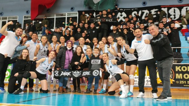 Kömürün kızları Play-Off’a kaldı
