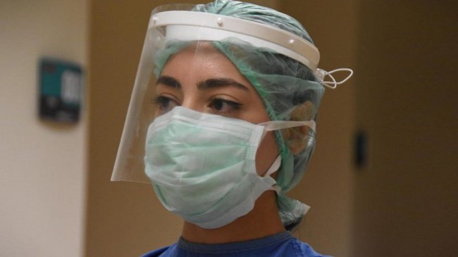 Pandeminin yükünü çeken hemşireler isyanda