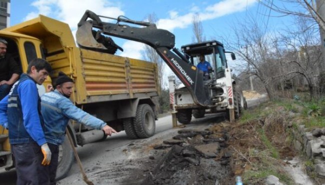 Kdz.Ereğli Sarıkorkmaz mahallesinde su hattı yenileniyor