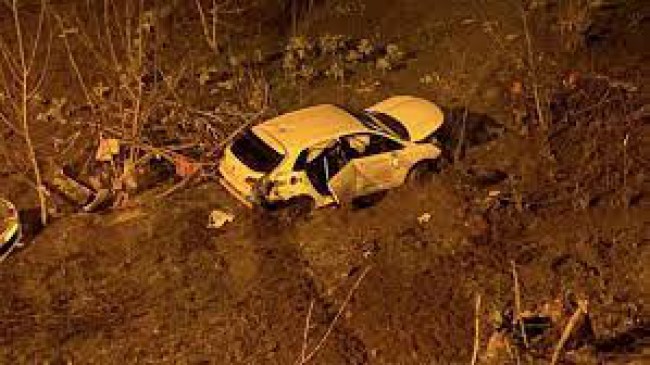 Gülüç köprüsünden araç uçtu