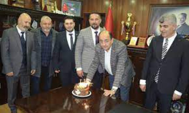 Kızılay’dan Başkan Demirtaş’a sürpriz doğum günü