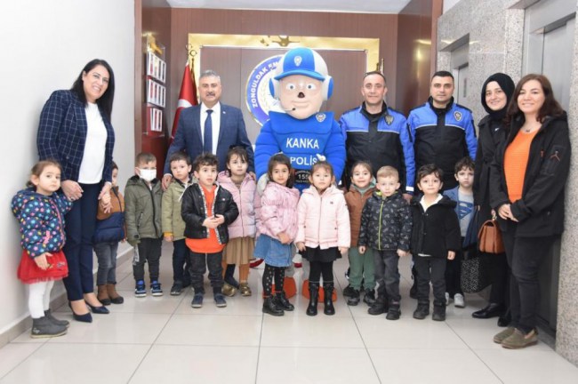 Miniklerden Müdür Aktaş’a ziyaret