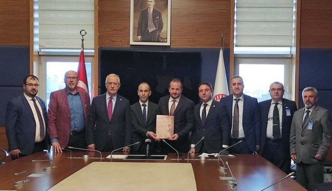 AK Parti Bursa vekillerinden 'İnternet Gazeteciliği Yasası'na tam destek