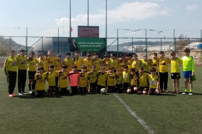 Kocaeli İzmit Cephanelik Spor Tesisleri'ne ilgi artarak devam ediyor