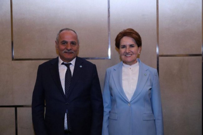 İYİ Parti'den iftar yemeği