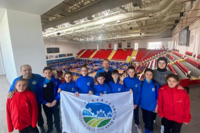 Sakarya Büyükşehir'in minik raketlerinden önemli başarı