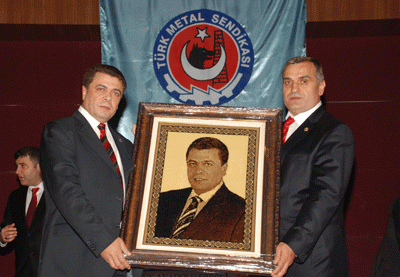 Kavlak'tan kadınlara övgü..