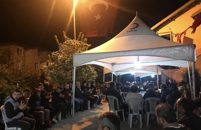 Türk Kızılay’ı şehit ailesini yalnız bırakmadı