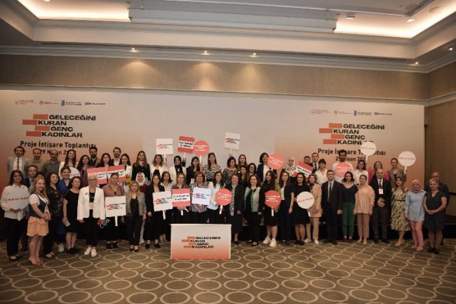Geleceğini Kuran Genç Kadınlar Projesi'ne rekor katılım