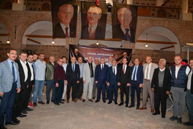 Manisa'da Başkan Ergün, MHP'nin iftarında partililerle buluştu