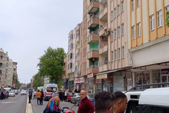 Adıyaman'da intiharı film gibi izlediler!