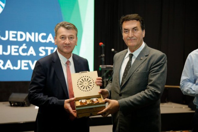 Bosna-Hersek'ten Başkan Dündar'a ‘Altın Sebil' Onur Ödülü