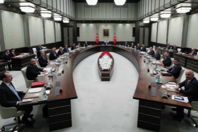 Kabine toplanıyor... Ana gündem 1 milyon Suriyeli...