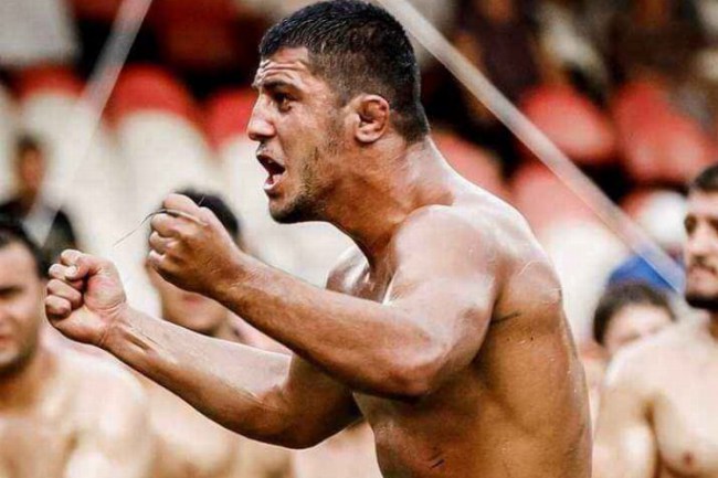 Başaltı boyunda kürsünün tamamı Kocaeli'nin