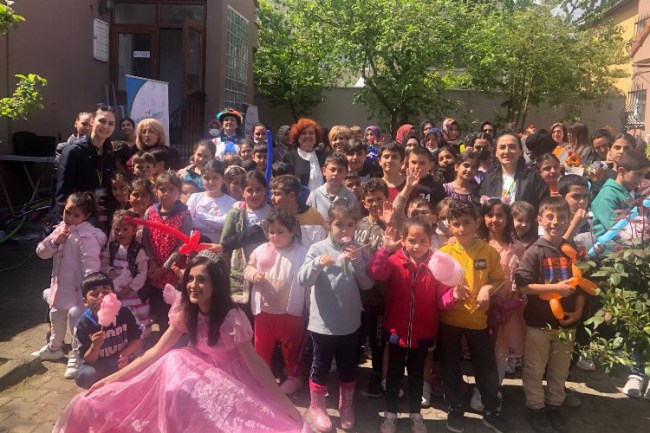Kocaeli İzmitli çocuklar, Anneler Günü'nü İzmit Belediyesinin atölyelerinde kutladı 