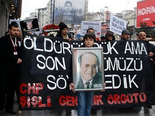 Uğur Mumcu'yu özlemle anıyoruz..