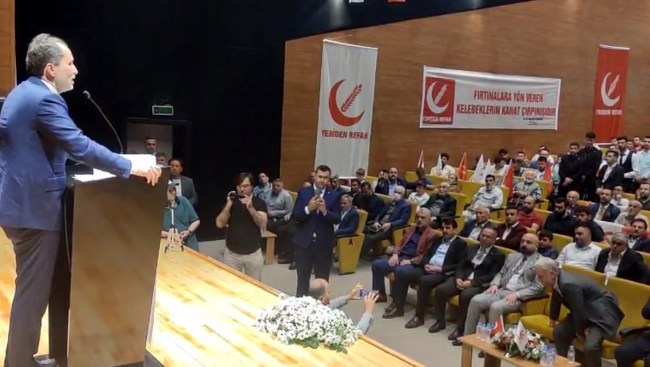Fatih Erbakan, Kdz.Ereğli'de AK Parti'ye yüklendi: "Bırakın milletin yakasını"