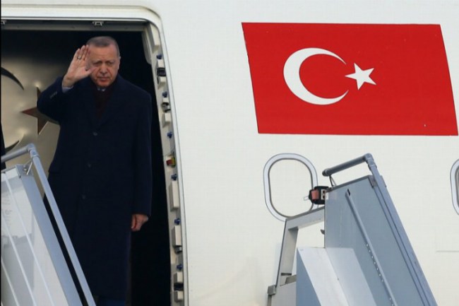 Cumhurbaşkanı Erdoğan Türkiye'ye döndü
