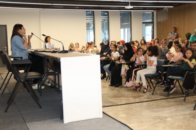 Çocuklar, Yazar Ayşegül Dede ile eğlenceli vakit geçirdi