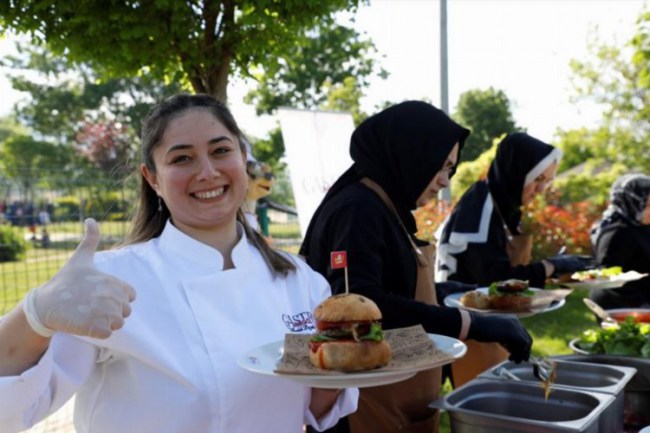 Bursa İnegöl'de Türk Mutfağı Haftası gençlerle kutlandı
