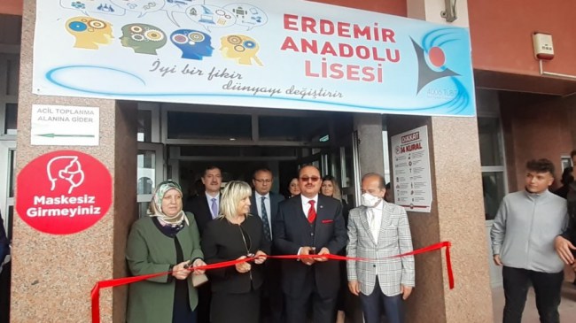 ERDEMİR Anadolu Lisesi TÜBİTAK 4006 Bilim Fuarı açıldı
