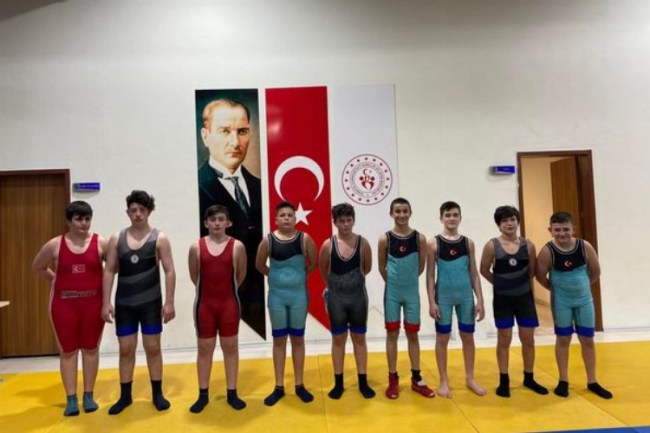 Rize Pazar'ın yıldız güreşçileri Bursa yolcusu!