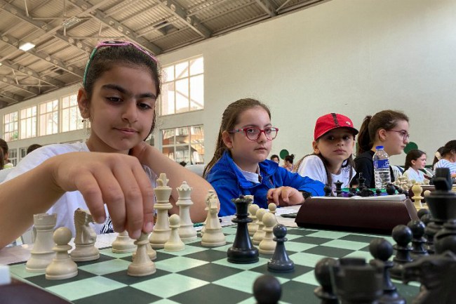 Bursa Osmangazi'de minikler satrançta hamle yaptı